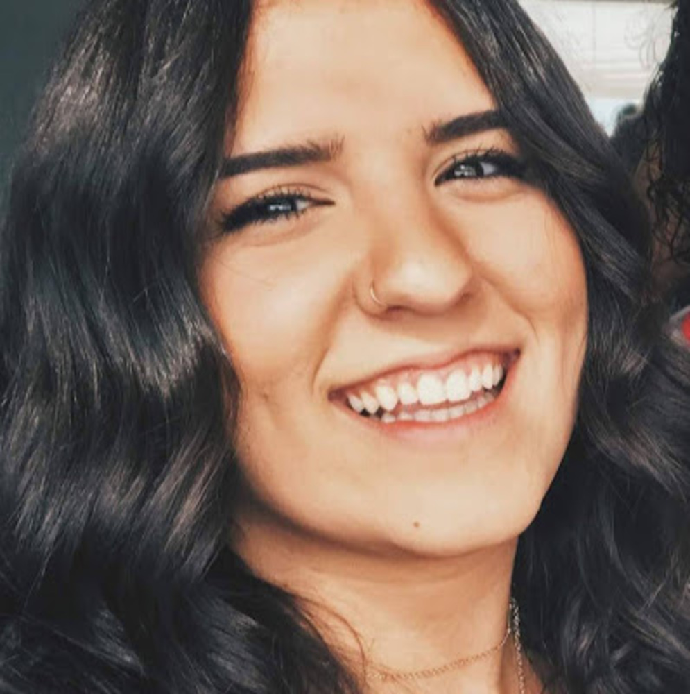 Meet your Posher, Zoe iris